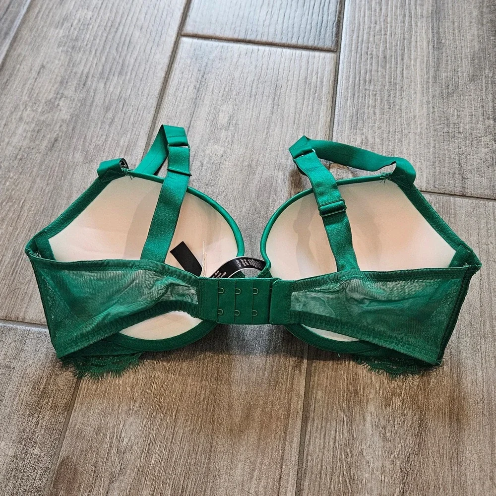 Victoria's Secret Very Sexy Shine Strap Push-Up Bra Size 34D Green Lace Trim